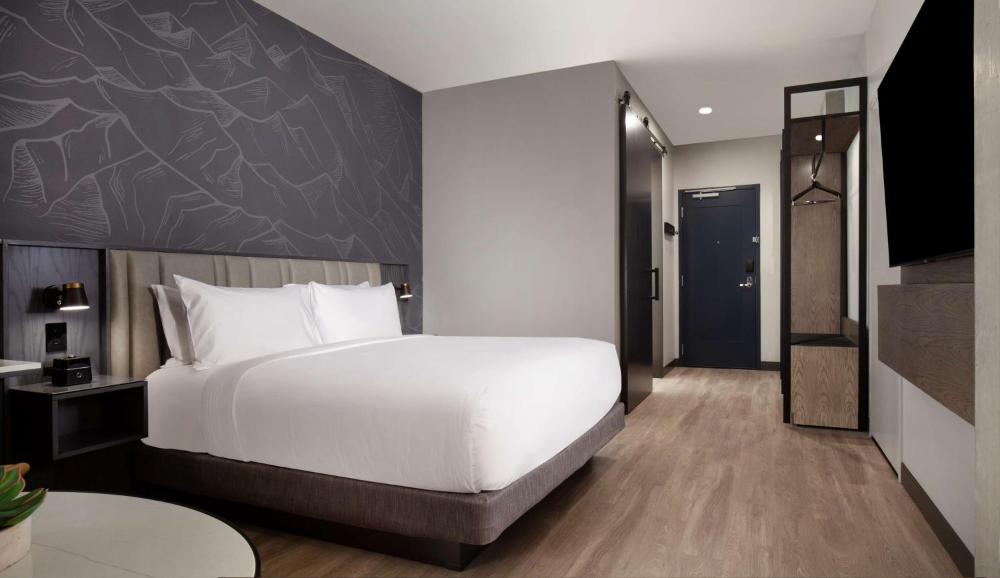 King Room with View interior